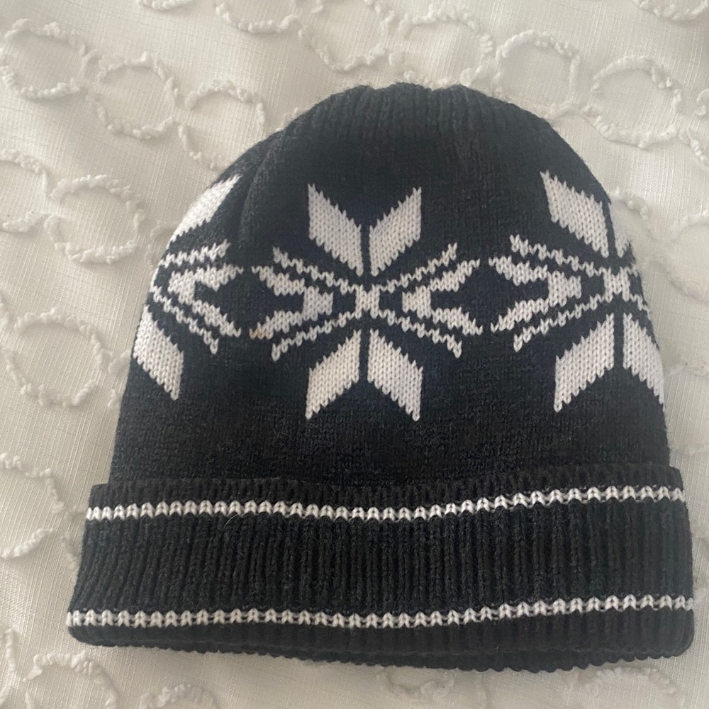 Kids Black and White Snowflake Knit Beanie